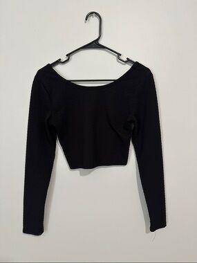 Xhilaration Black Long Sleeve Cropped Top